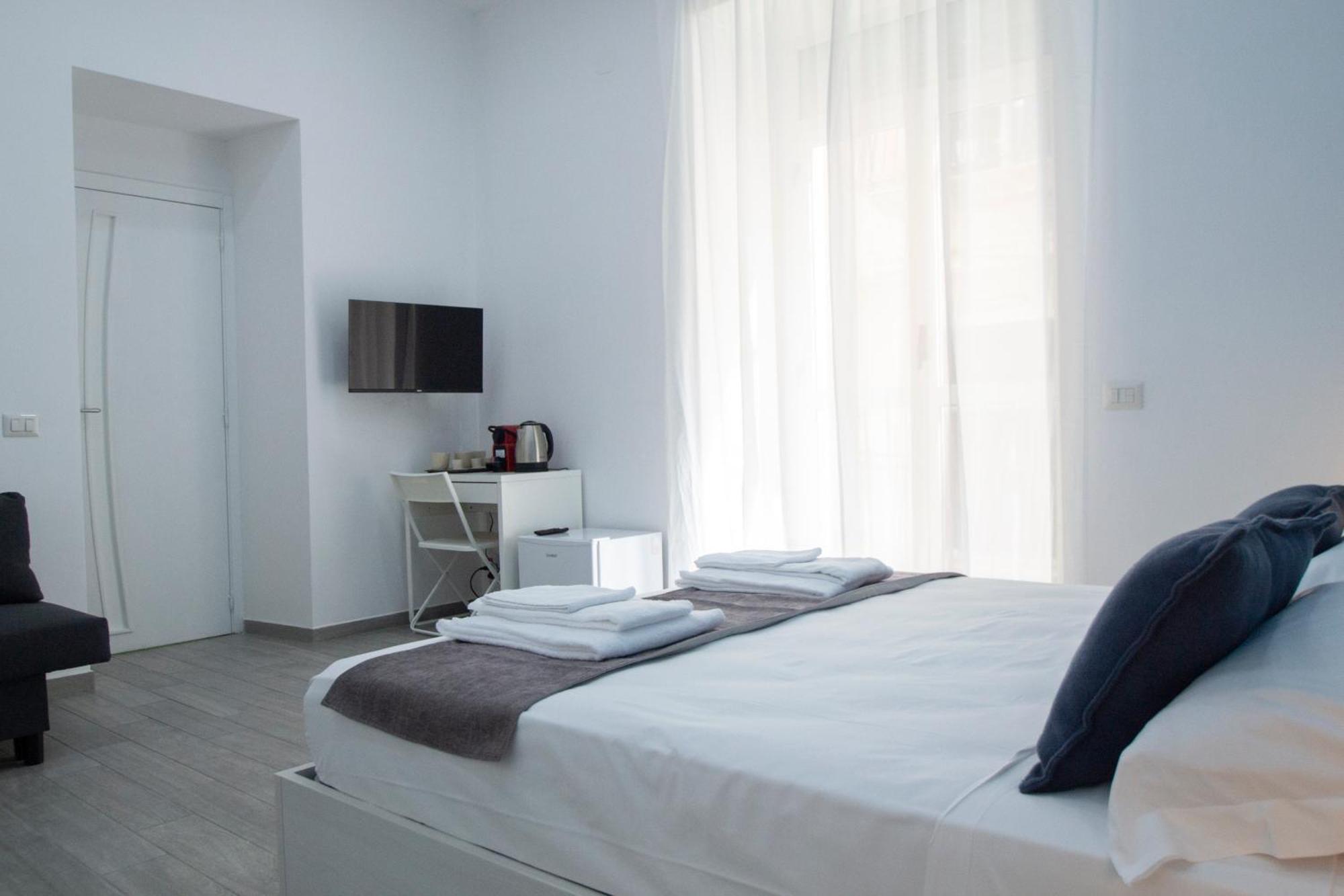 Hotel Il Vicoletto A Toledo Napoli Esterno foto